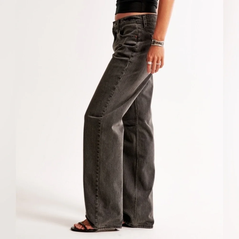 Abercrombie & Fitch Women's Gray Straight Leg Jeans Low Rise 29/8R - Picture 2 of 12